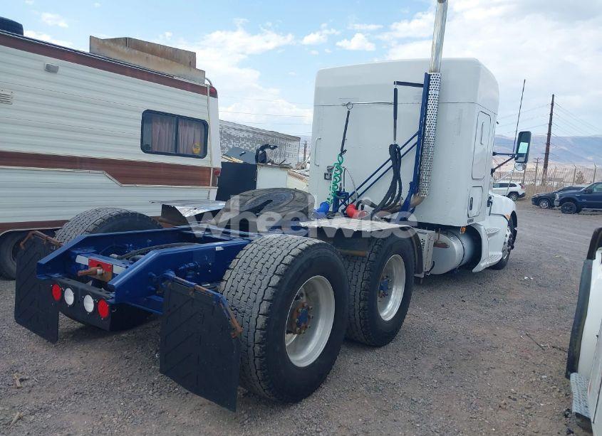 Photo 4 of 2014 Kenworth Construction T660 (VIN 1XKAD48X4EJ414194)