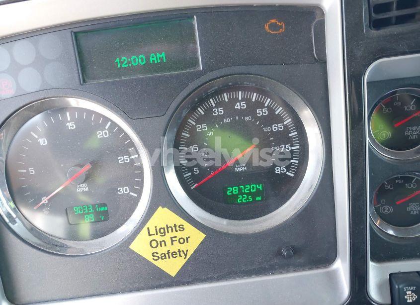 Photo 5 of 2014 Kenworth Construction T660 (VIN 1XKAD48X4EJ414194)