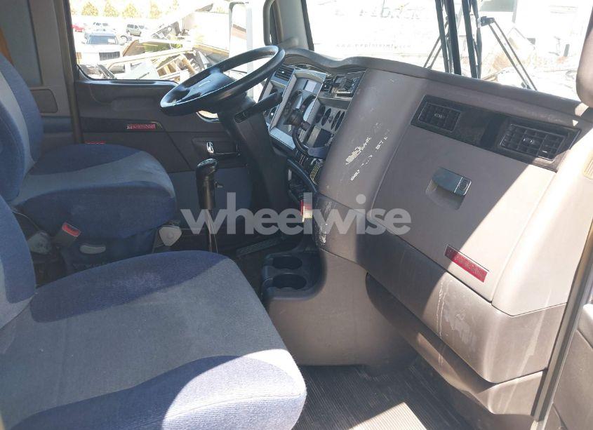 Photo 6 of 2014 Kenworth Construction T660 (VIN 1XKAD48X4EJ414194)