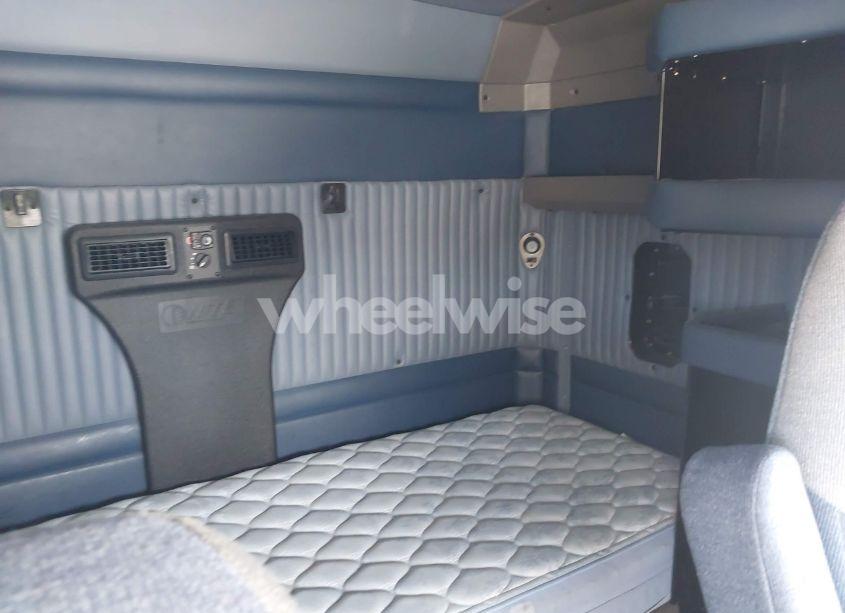 Photo 7 of 2014 Kenworth Construction T660 (VIN 1XKAD48X4EJ414194)