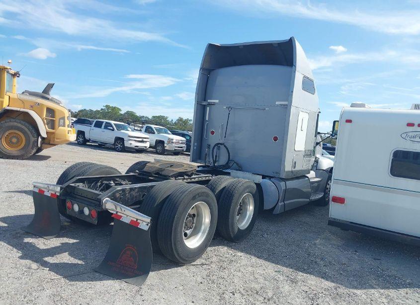 Photo 4 of 2015 Kenworth Construction T660 (VIN 1XKAD49X4FJ446014)