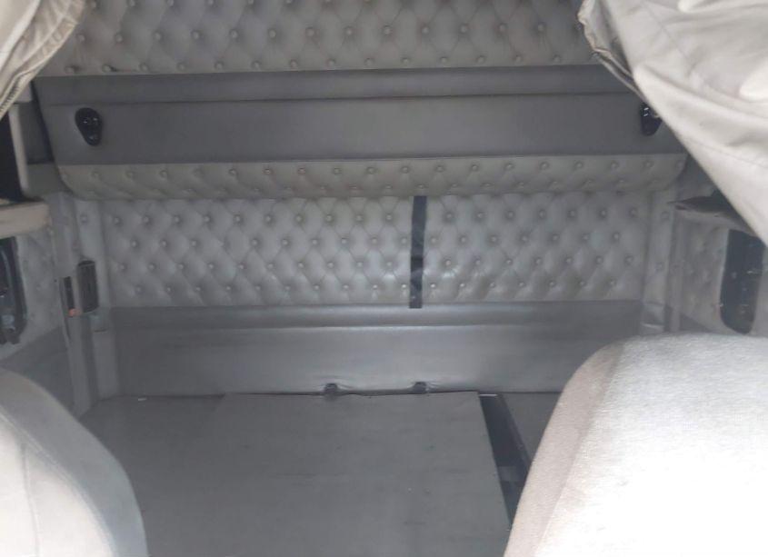 Photo 6 of 2015 Kenworth Construction T660 (VIN 1XKAD49X4FJ446014)