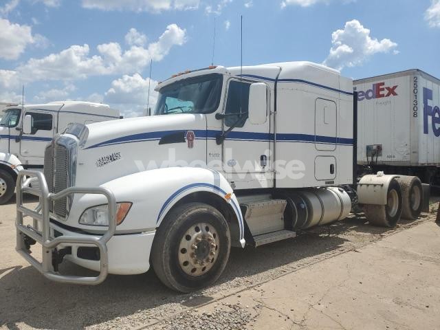 Photo 3 of 2015 KENWORTH T660 SEMI TRUCK (VIN 1XKAD49X6FJ425407)