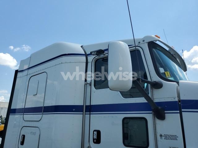 Photo 4 of 2015 KENWORTH T660 SEMI TRUCK (VIN 1XKAD49X6FJ425407)