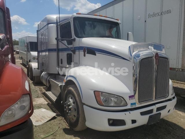 Photo 10 of 2015 KENWORTH T660 SEMI TRUCK (VIN 1XKAD49X6FJ455460)