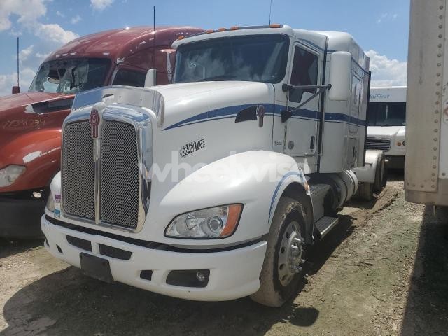 Photo 4 of 2015 KENWORTH T660 SEMI TRUCK (VIN 1XKAD49X6FJ455460)