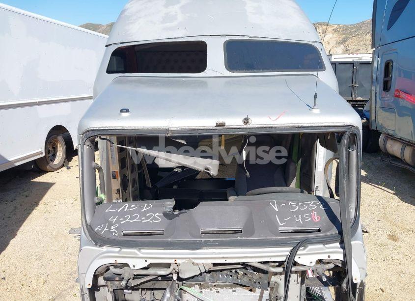 Photo 10 of 2013 Kenworth Construction T660 (VIN 1XKAD49X7DJ345532)