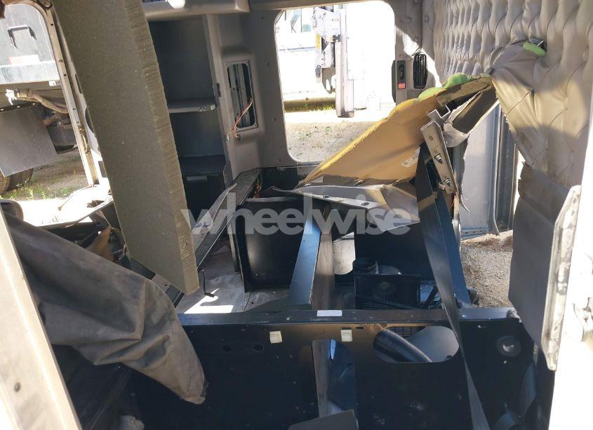 Photo 12 of 2013 Kenworth Construction T660 (VIN 1XKAD49X7DJ345532)