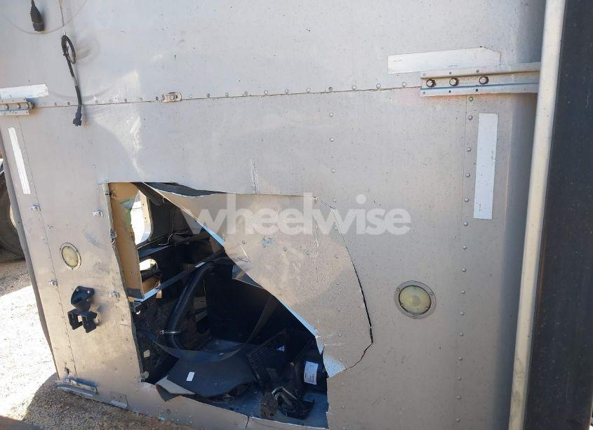 Photo 16 of 2013 Kenworth Construction T660 (VIN 1XKAD49X7DJ345532)