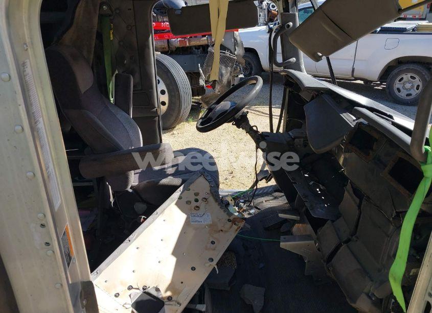 Photo 7 of 2013 Kenworth Construction T660 (VIN 1XKAD49X7DJ345532)