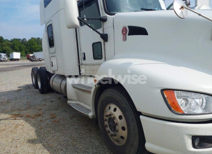 2013 Kenworth Construction T660 (VIN 1XKADP9X6DJ336239) main photo