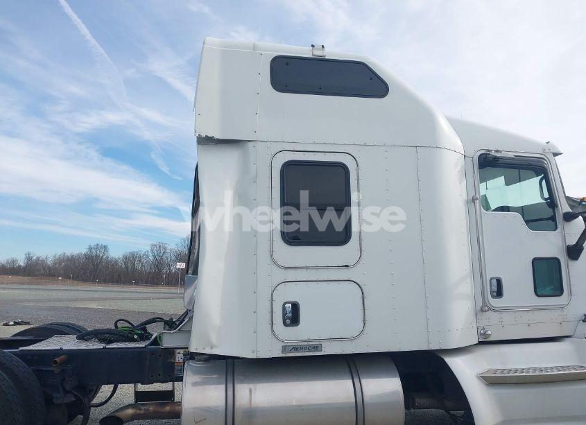 Photo 11 of 2013 Kenworth Construction T660 (VIN 1XKADP9X6DJ336239)