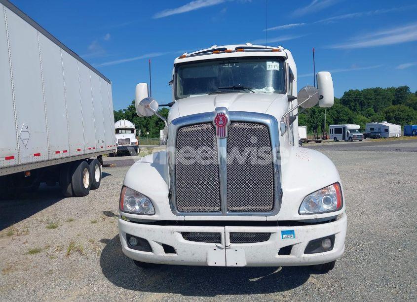 Photo 12 of 2013 Kenworth Construction T660 (VIN 1XKADP9X6DJ336239)