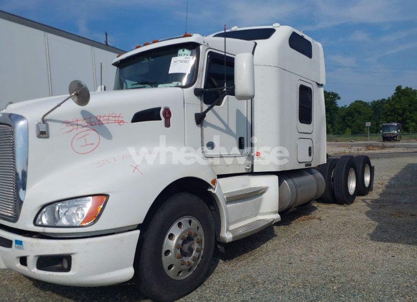 Photo 2 of 2013 Kenworth Construction T660 (VIN 1XKADP9X6DJ336239)