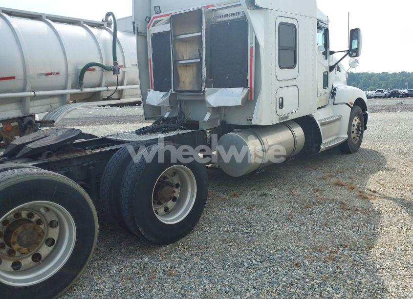 Photo 4 of 2013 Kenworth Construction T660 (VIN 1XKADP9X6DJ336239)