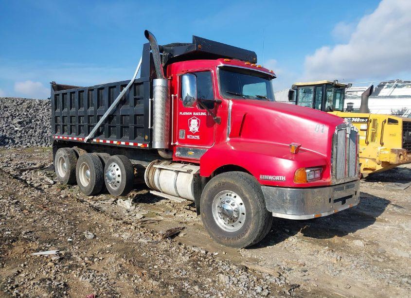 1993 Kenworth T600 T600 (VIN 1XKADR9X1PJ587864) main photo