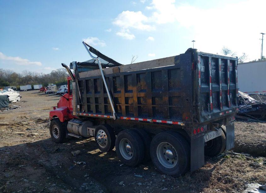 Photo 3 of 1993 Kenworth T600 T600 (VIN 1XKADR9X1PJ587864)