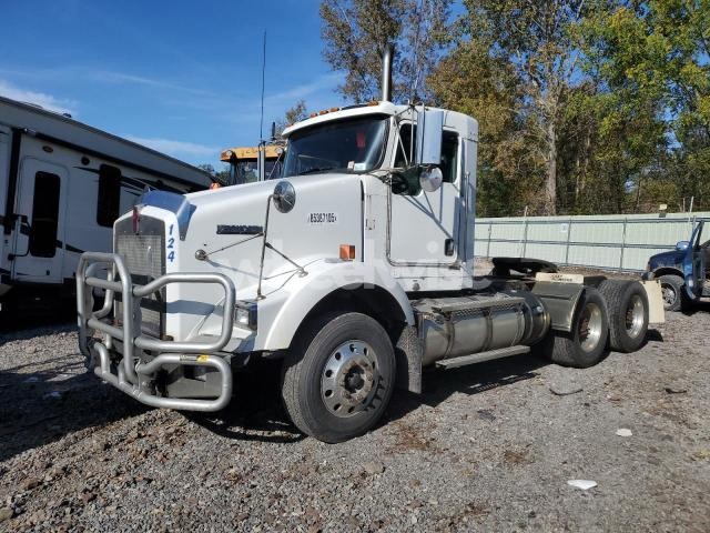 2013 KENWORTH T800 SEMI TRUCK (VIN 1XKDD48X0DJ342504) main photo
