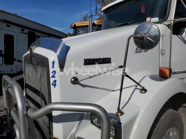 Photo 8 of 2013 KENWORTH T800 SEMI TRUCK (VIN 1XKDD48X0DJ342504)