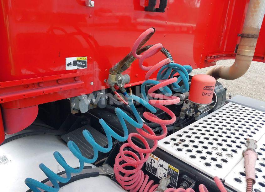 Photo 13 of 2012 Kenworth Construction T800 (VIN 1XKDD49X7CJ334381)