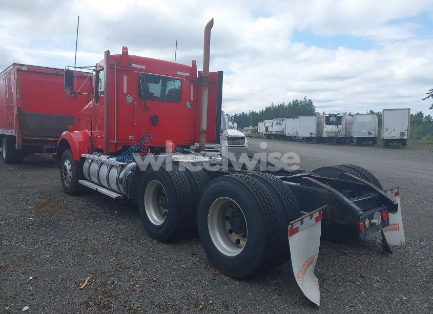 Photo 3 of 2012 Kenworth Construction T800 (VIN 1XKDD49X7CJ334381)
