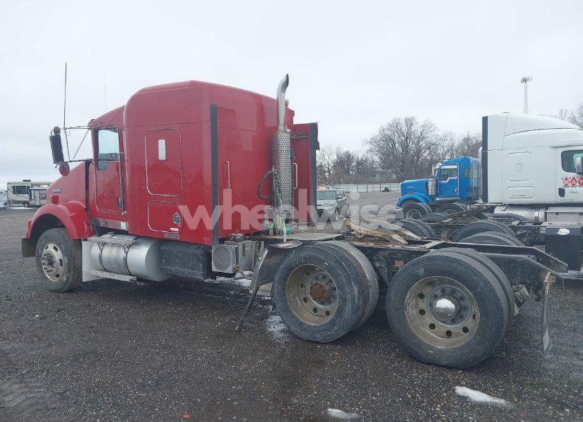 Photo 3 of 2007 Kenworth Construction T800 (VIN 1XKDD49X87J183749)