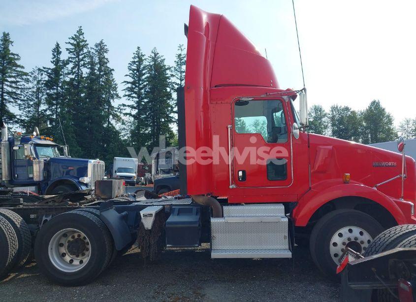 Photo 16 of 2012 Kenworth Construction T800 (VIN 1XKDD49X8CJ334387)