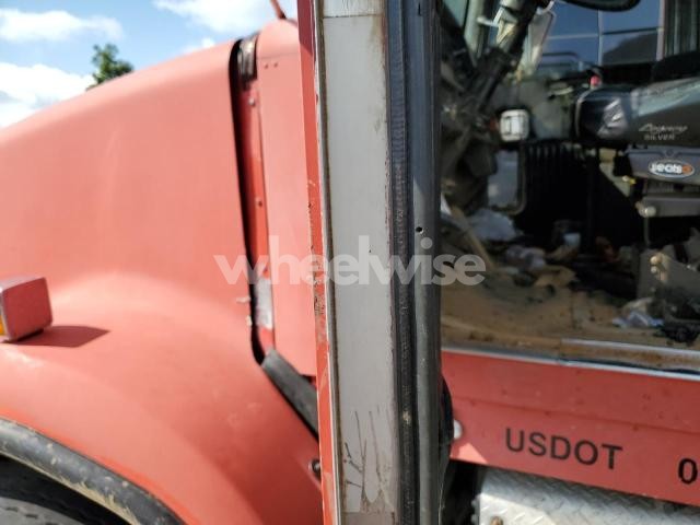 Photo 3 of 1992 KENWORTH T800 DUMP TRUCK (VIN 1XKDDB0X0NJ577969)