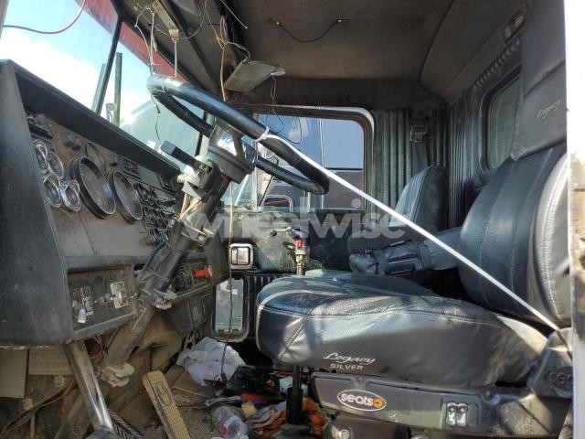 Photo 7 of 1992 KENWORTH T800 DUMP TRUCK (VIN 1XKDDB0X0NJ577969)