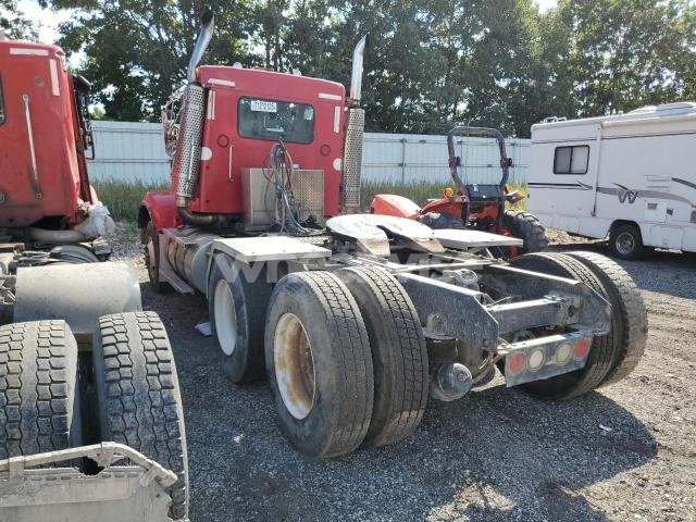 Photo 6 of 2007 KENWORTH T800 SEMI TRUCK (VIN 1XKDDB0X17J179530)