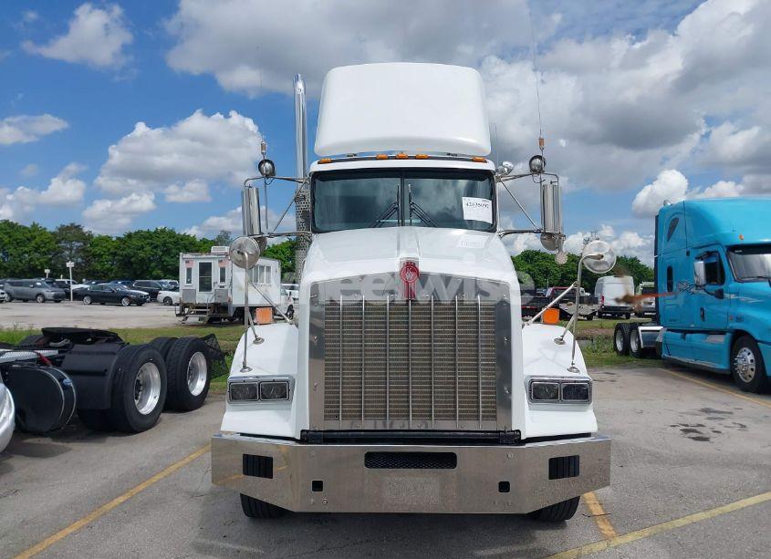 Photo 14 of 2015 Kenworth Construction T800 (VIN 1XKDDP9X2FJ422664)