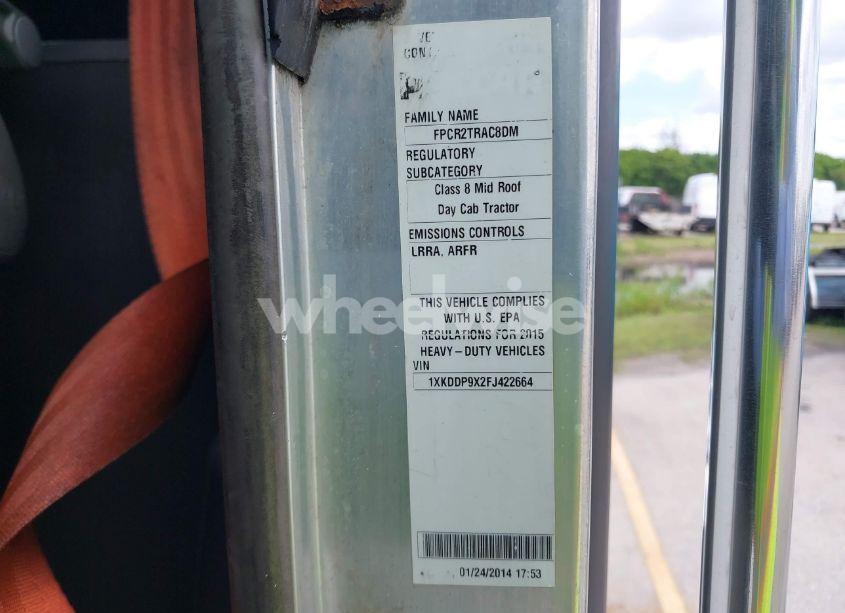 Photo 8 of 2015 Kenworth Construction T800 (VIN 1XKDDP9X2FJ422664)