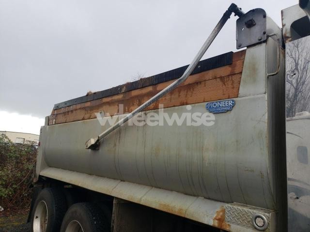 Photo 5 of 1988 KENWORTH T800 DUMP TRUCK (VIN 1XKDDR9X7JJ516110)