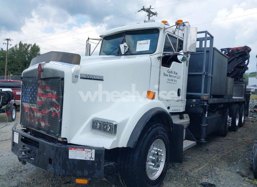 Photo 2 of 2006 Kenworth Construction T800 (VIN 1XKDP4EX76R151128)