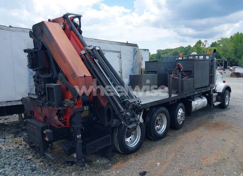 Photo 4 of 2006 Kenworth Construction T800 (VIN 1XKDP4EX76R151128)