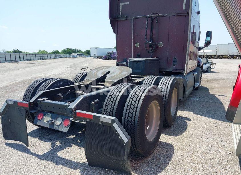 Photo 4 of 2012 Kenworth T700 T700 (VIN 1XKFD48X9CJ315678)