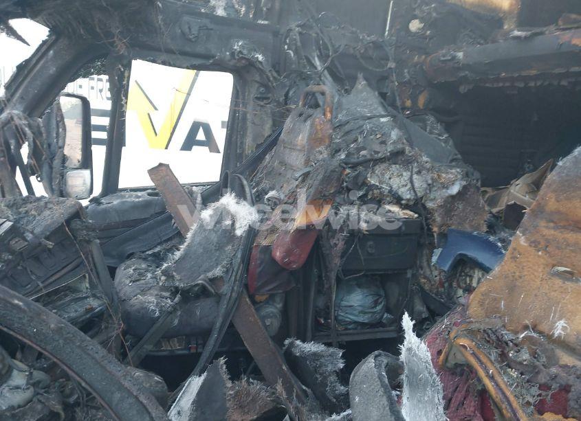 Photo 5 of 2008 Kenworth Construction T2000 (VIN 1XKTDB9X08J227289)