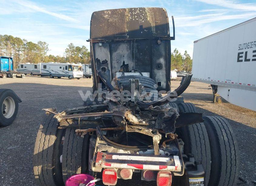 Photo 8 of 2008 Kenworth Construction T2000 (VIN 1XKTDB9X08J227289)