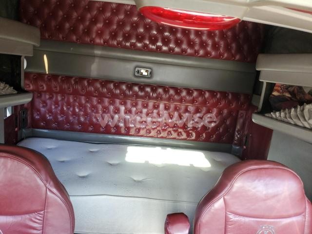 Photo 8 of 2007 KENWORTH W900 N/A (VIN 1XKWD49X17J900288)