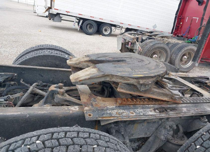 Photo 14 of 2000 Kenworth Construction W900 (VIN 1XKWD69X3YR848922)