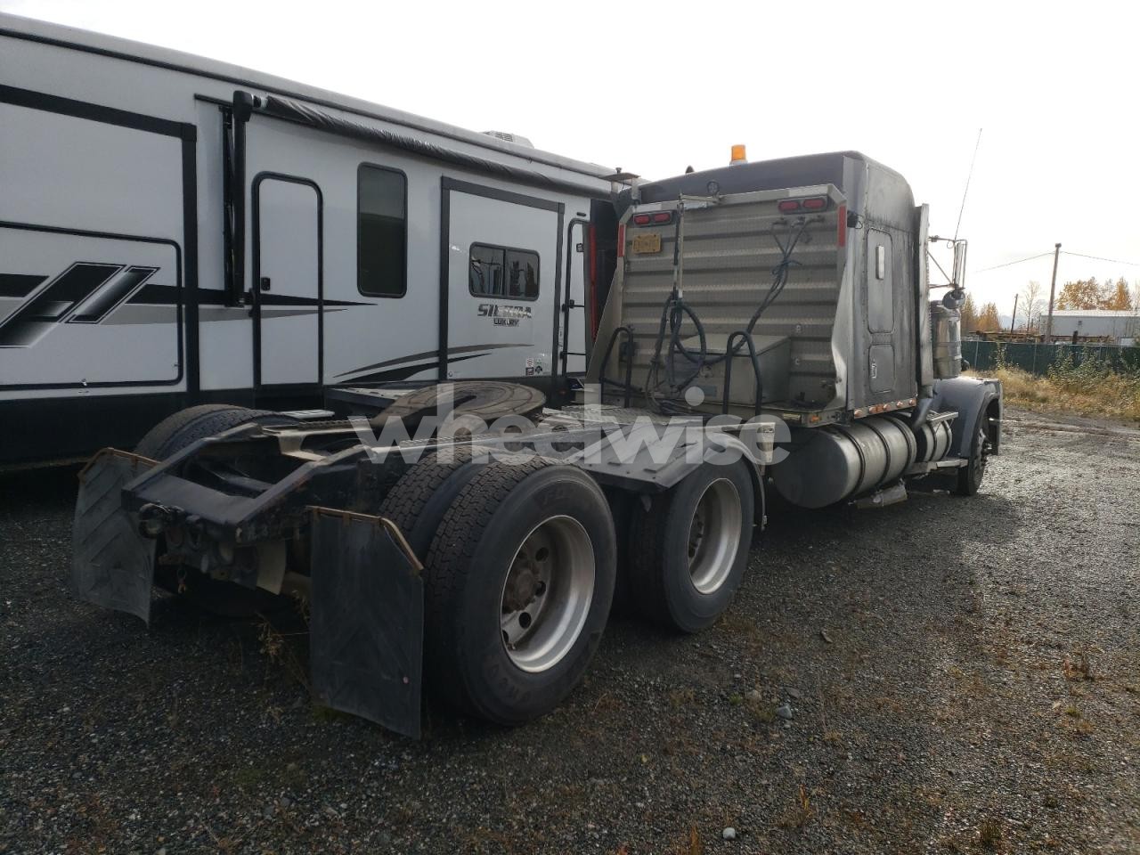 Photo 4 of 2007 KENWORTH W900 SEMI TRUCK (VIN 1XKWDB0X37R159886)