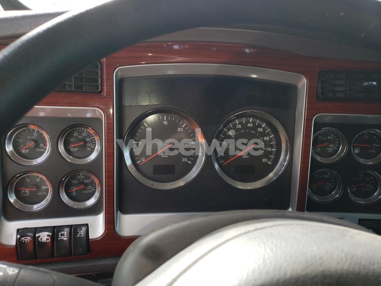 Photo 8 of 2007 KENWORTH W900 SEMI TRUCK (VIN 1XKWDB0X37R159886)