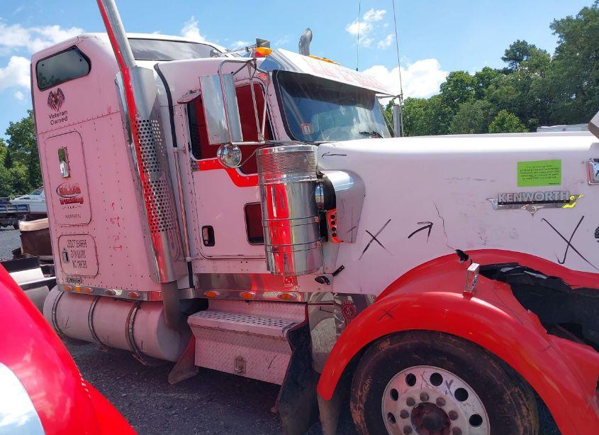 Photo 13 of 2004 Kenworth W900 W900 (VIN 1XKWDB9X14J064692)