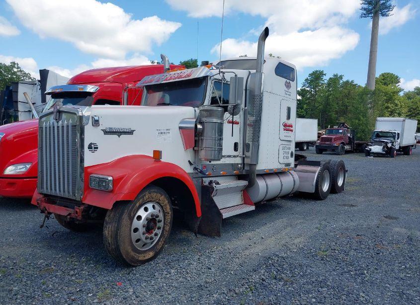 Photo 2 of 2004 Kenworth W900 W900 (VIN 1XKWDB9X14J064692)