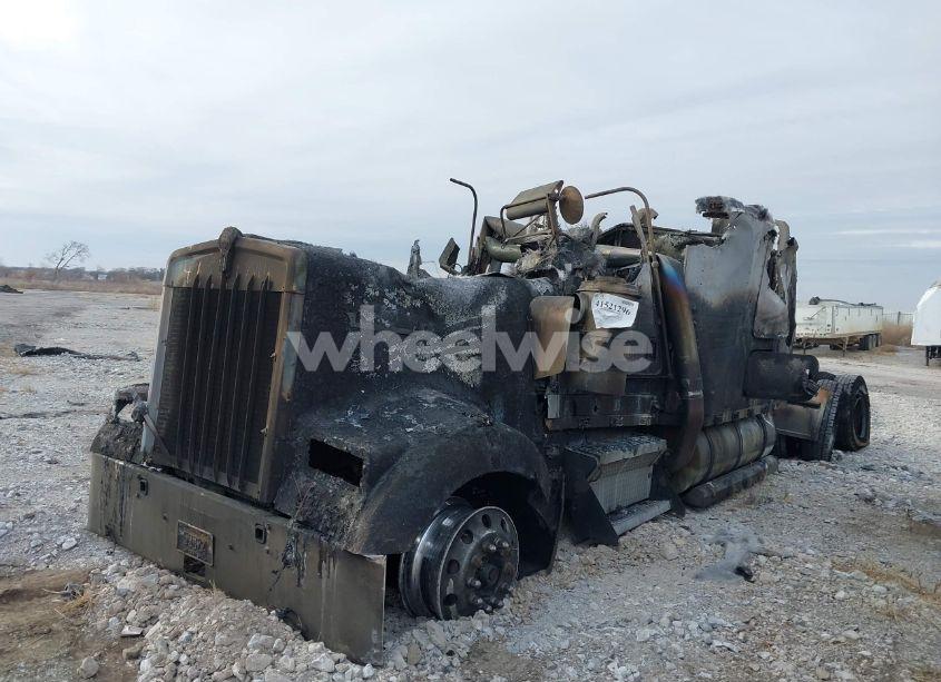 Photo 2 of 1996 Kenworth Construction W900 (VIN 1XKWDB9X5TS710048)