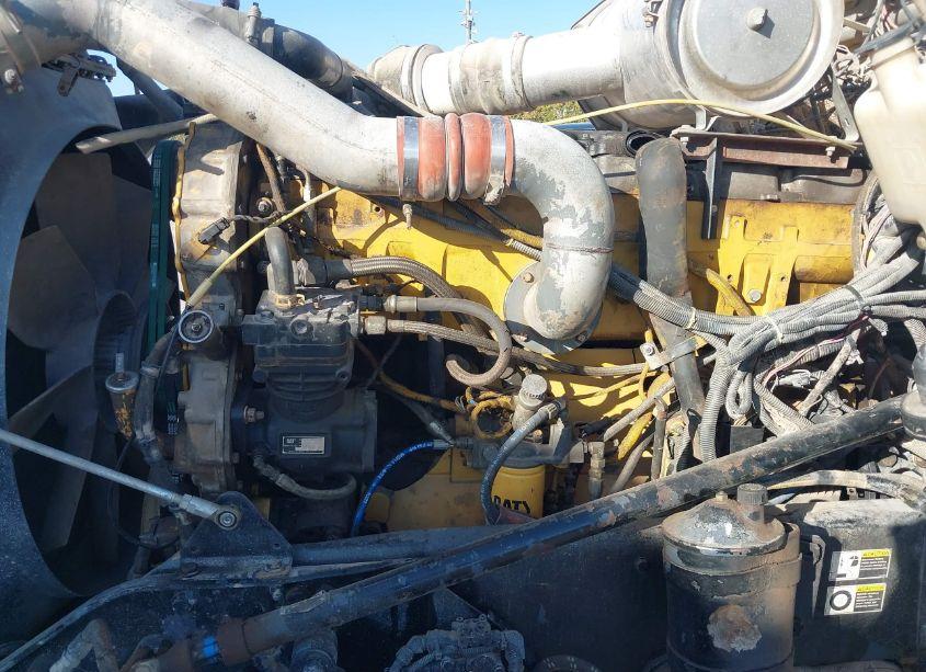 Photo 9 of 2002 Kenworth Construction W900 (VIN 1XKWDB9X72R892454)