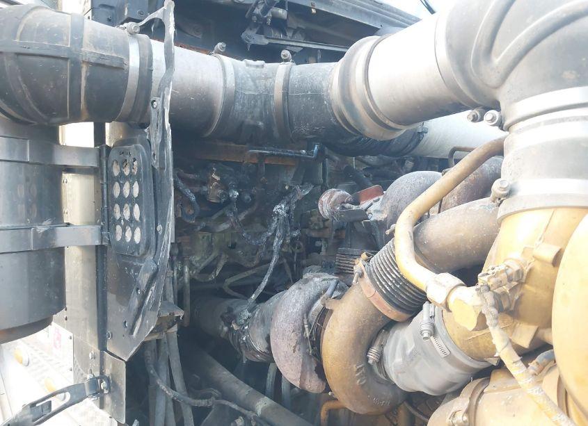 Photo 13 of 2009 Kenworth Construction W900 (VIN 1XKWDB9X89J256196)