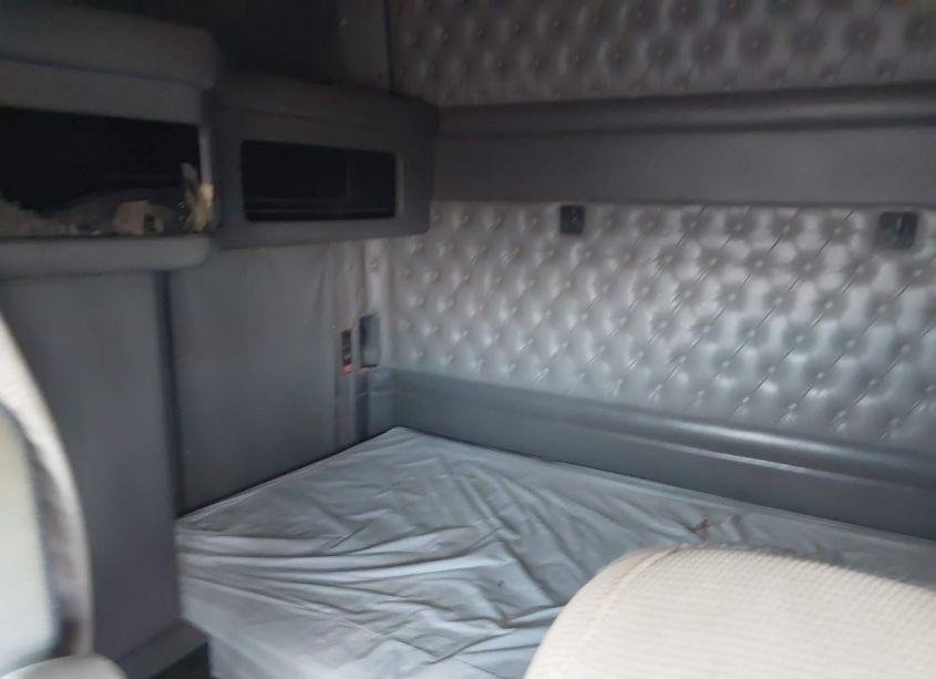 Photo 7 of 2009 Kenworth Construction W900 (VIN 1XKWDB9X89J256196)