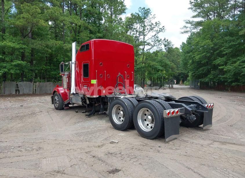 Photo 3 of 1999 Kenworth W900 W900 (VIN 1XKWDB9X8XJ817087)