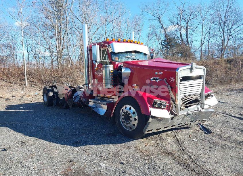 1997 Kenworth W900 W900 (VIN 1XKWDB9X9VJ743613) main photo